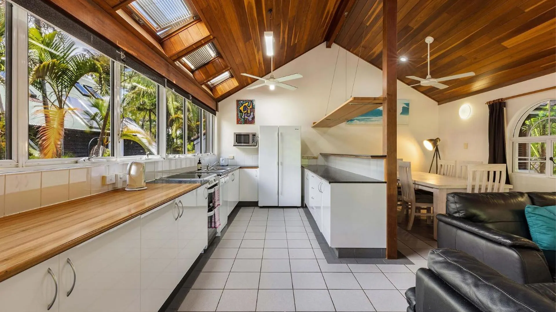 A Perfect Stay - Clarkes Beach Villa Byron Bay